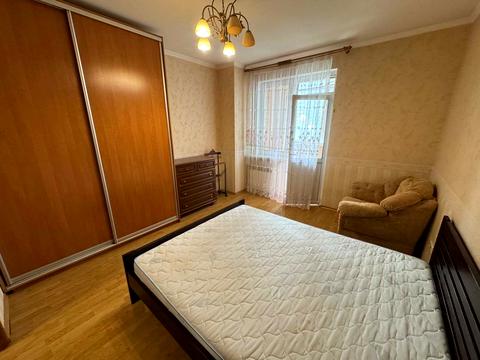 квартира за адресою Миколи Бажана просп., 12