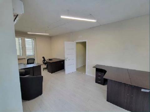 комерційна за адресою Київ, Ревуцького вул., 40-В