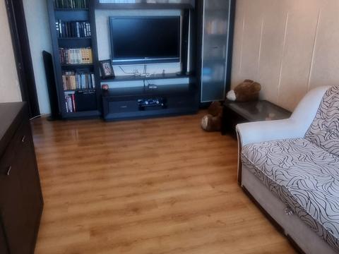 квартира за адресою Червоної Калини просп. (Володимира Маяковського), 8-Б