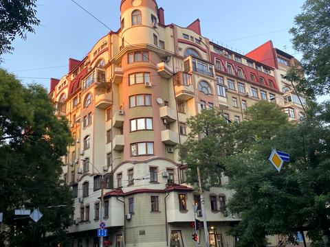квартира за адресою Святослава Караванського вул. (Жуковського), 10