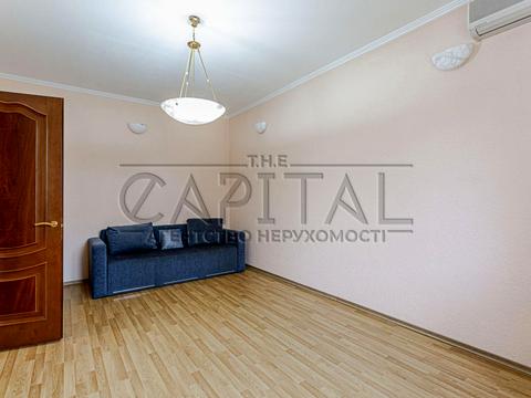 будинок за адресою Богатирська вул.