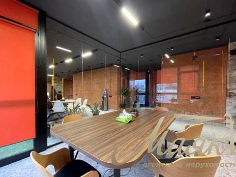 комерційна за адресою Джона Маккейна вул. (Івана Кудрі), 1