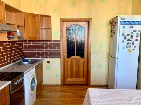 квартира за адресою Миколи Бажана просп., 12