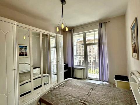 квартира за адресою Хрещатик вул. (Kreschatic), 21