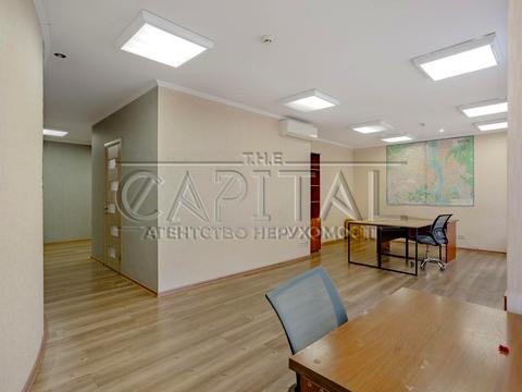 комерційна за адресою Жилянська вул., 101