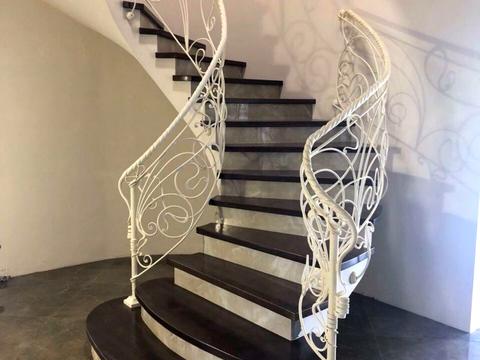 будинок за адресою Бічна Наварійська вул., 5