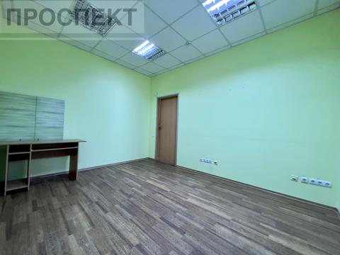 комерційна за адресою Петропавлівська вул., 60