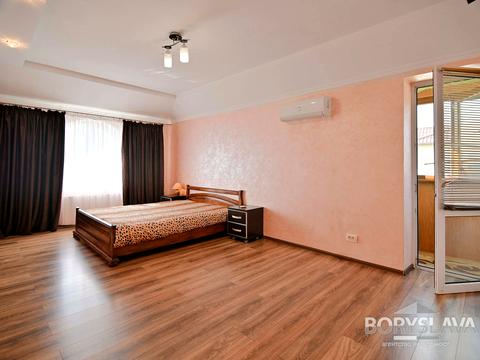 квартира за адресою В'ячеслава Чорновола вул., 93д