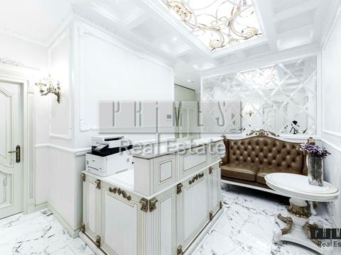 комерційна за адресою Лесі Українки бульв., 7-В