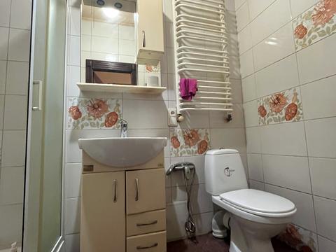 квартира за адресою Сергія Єфремова вул., 21