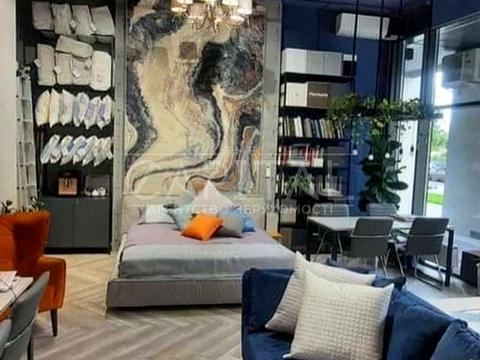 комерційна за адресою Зарічна вул., 4