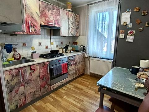 квартира за адресою Мири, 6