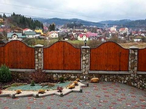 комерційна за адресою Коновальця, 13