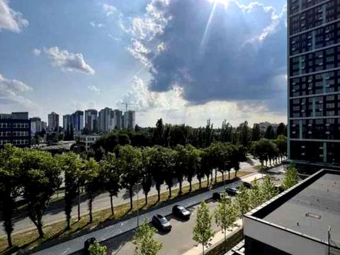 квартира по адресу Виктора Некрасова ул. (Північно-Сирецька), 8