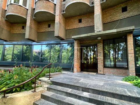 комерційна за адресою Гоголівська вул., 37/2