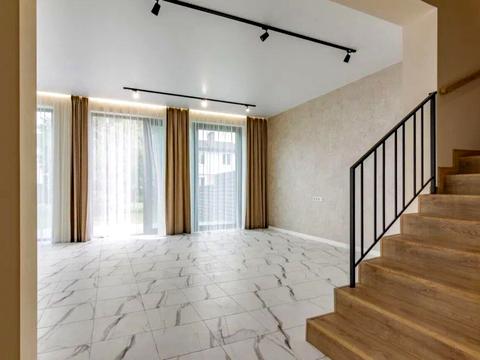 дом по адресу Сержа Лифаря ул. (Олександра Сабурова)