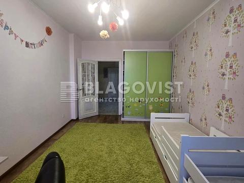 квартира за адресою Сім'ї Кульженків вул. (Петра Дегтяренка), 33