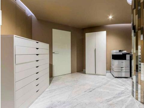 комерційна за адресою Старонаводницька вул., 13б