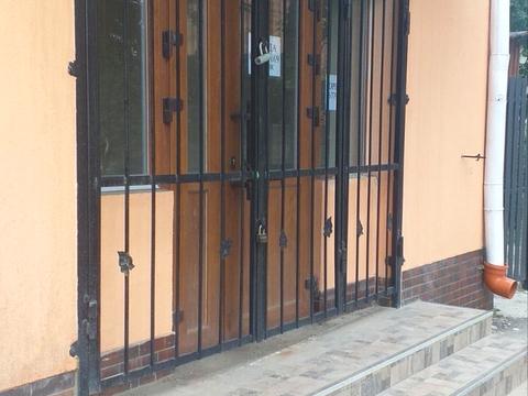 комерційна за адресою Повітряна вул., 58