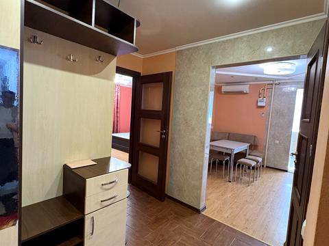 квартира за адресою Космонавтів вул., 66А