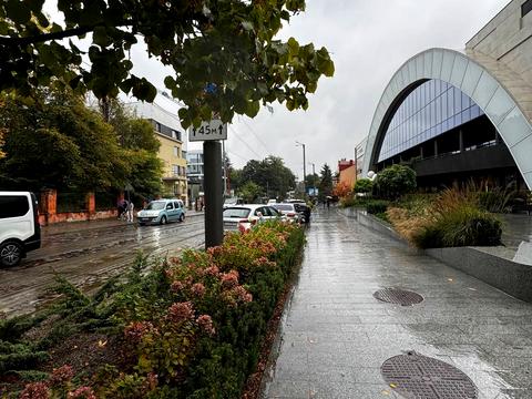 комерційна за адресою Академіка Філатова пров., 3/1