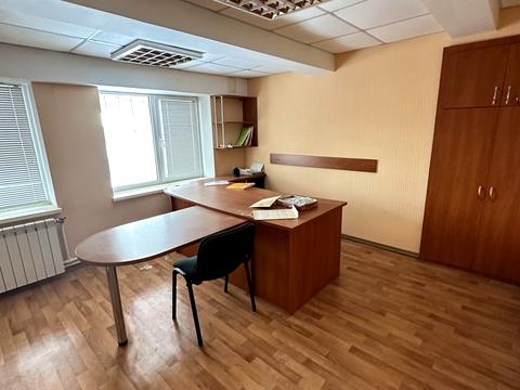 комерційна за адресою Ярмаркова вул., 3