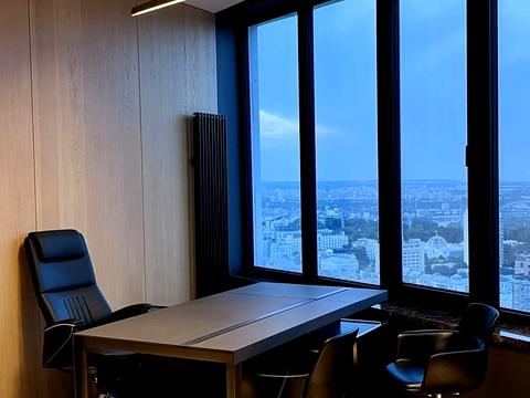 коммерческая по адресу Кловский спуск, 7