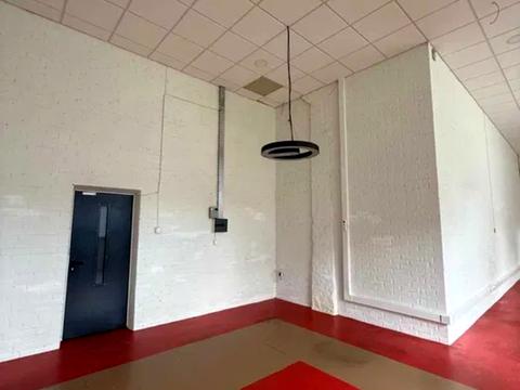 комерційна за адресою Польова вул., 21