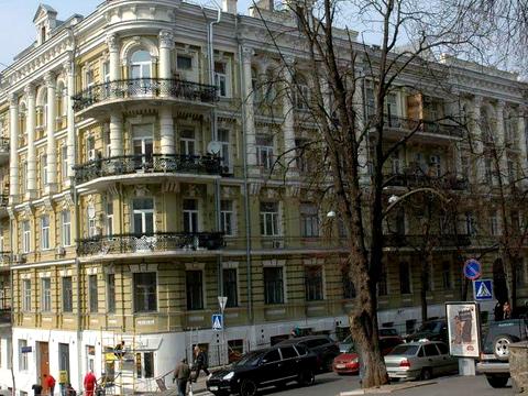 коммерческая по адресу Лютеранская ул.