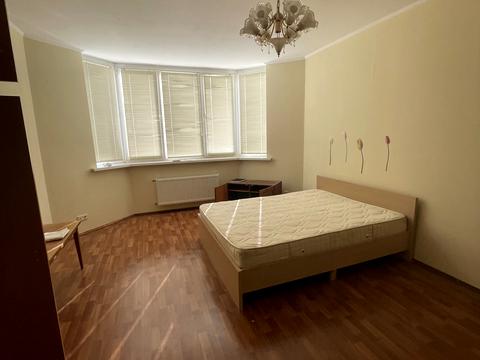 квартира за адресою Василя Симоненка вул.