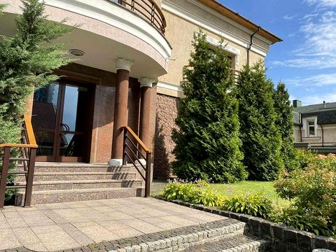 комерційна за адресою Павла Загребельного вул. (Миколи Раєвського), 6