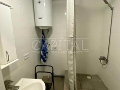 комерційна за адресою Центральна вул., 26
