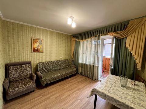квартира за адресою Анни Ахматової вул., 4