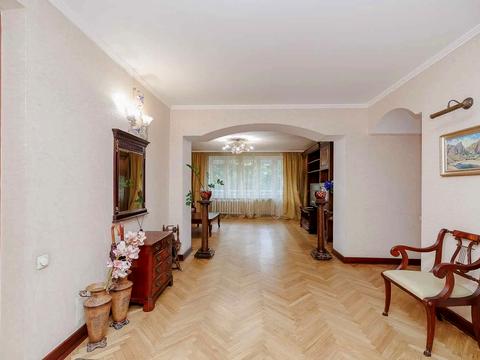 квартира за адресою Київ, Тарасівська вул., 21