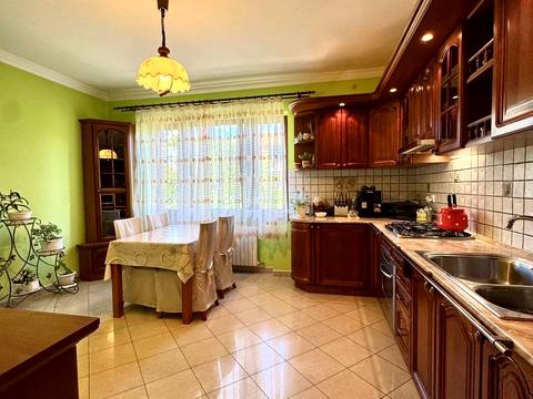 будинок за адресою Райдужна вул.