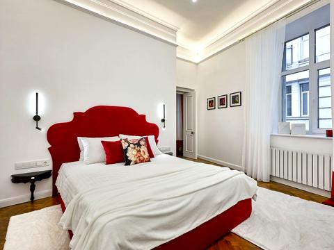 квартира по адресу Менцинского ул., 1