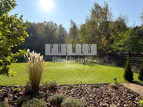 будинок за адресою Центральна