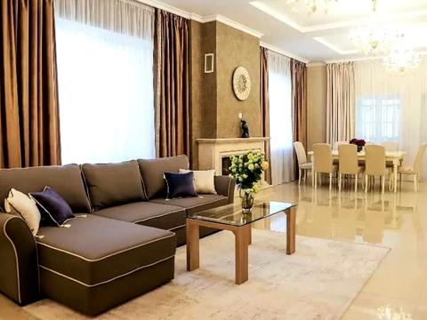 будинок за адресою Центральна, 1