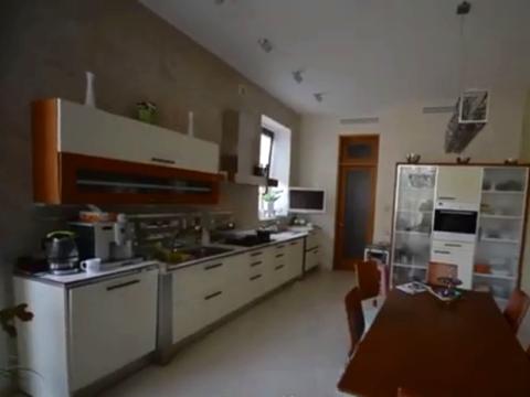 будинок за адресою Дачна вул., 8а