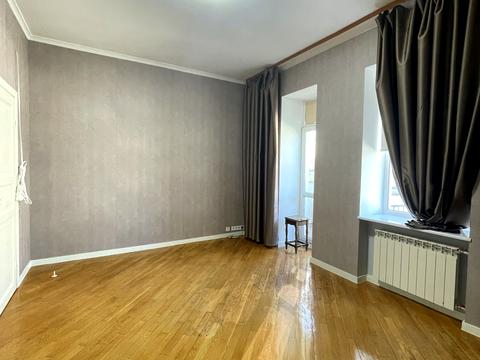 комерційна за адресою Чеховський пров., 8