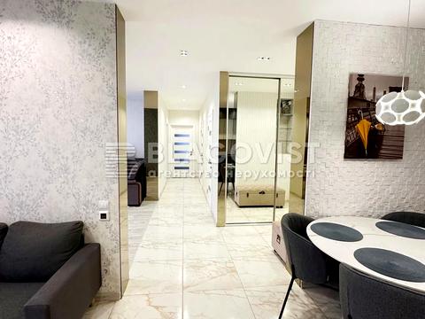 квартира по адресу Софии Русовой ул., 5