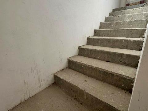 будинок за адресою Центральна вул., 1а