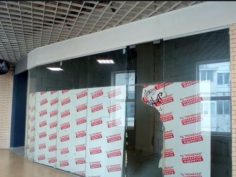 комерційна за адресою Степана Бандери вул., 2/1а