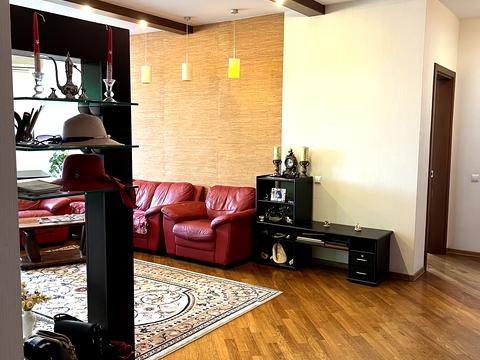 квартира за адресою Анни Ахматової вул., 47