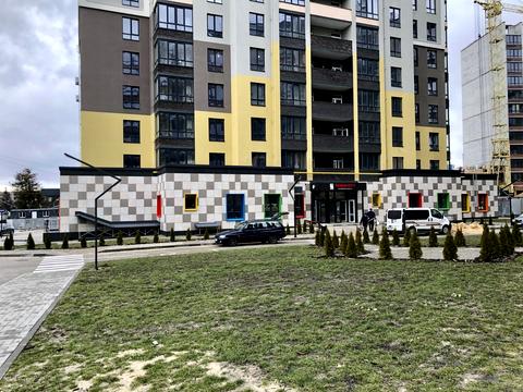 комерційна за адресою Домбровського вул., 3д