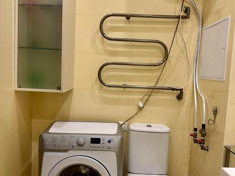 квартира за адресою Київ, Володимира Івасюка просп. (Героїв Сталінграду), 4