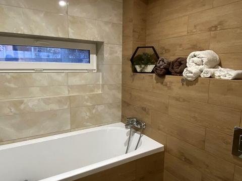 будинок за адресою Леоніда Каденюка