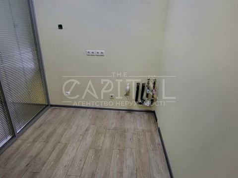 комерційна за адресою Ігорівська вул., 1