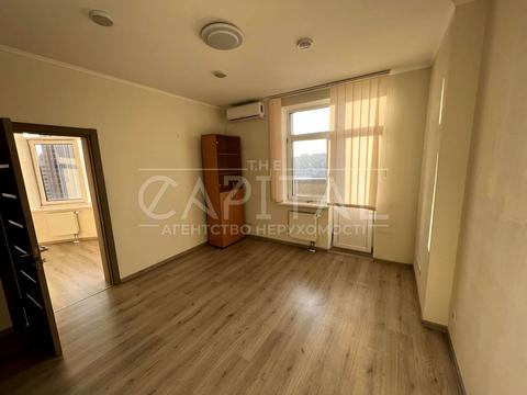 коммерческая по адресу Антоновича, 103