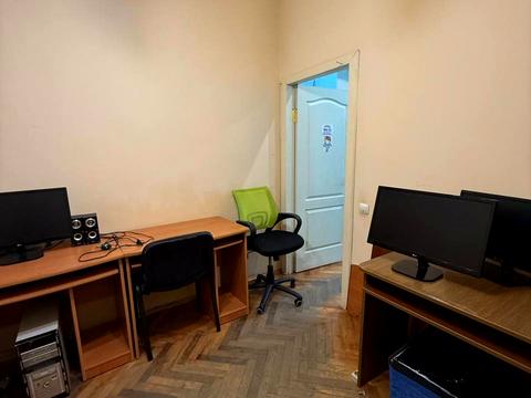 квартира за адресою Дорошенка вул., 13